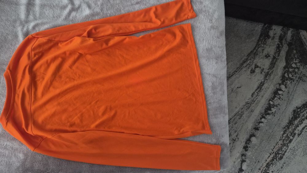 Vand bluza Nike.