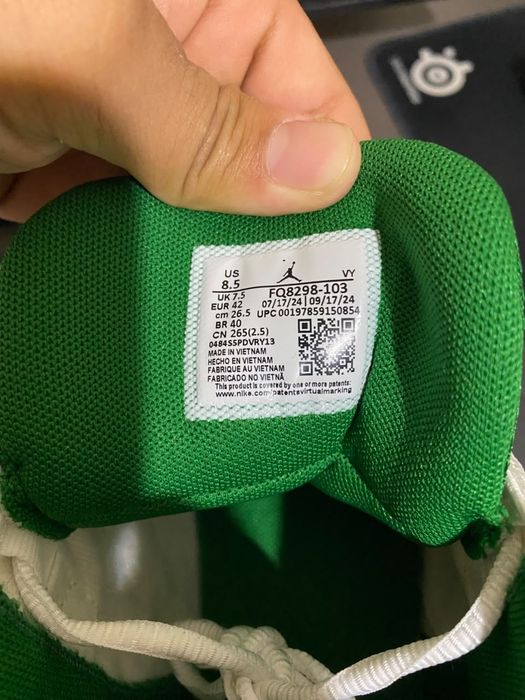 Nike JORDAN Aura max 6
