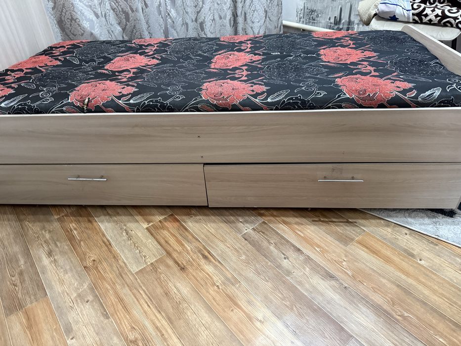 Кровать одноместный