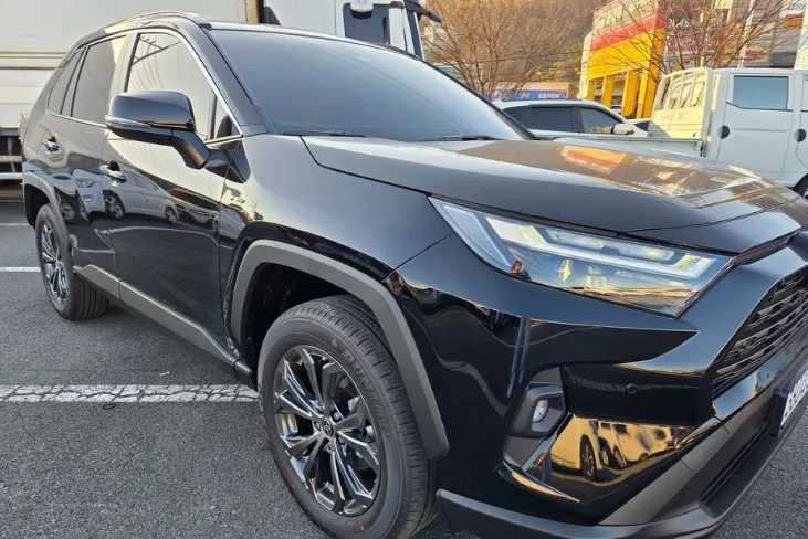 Toyota Rav4 2.5 бензин+гибрид
