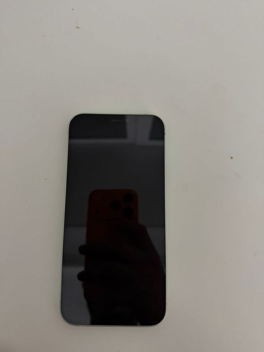 Продам айфон 12 64 гб