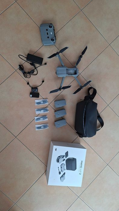 Дрон DJI Mavic Air 2 Fly More Combo Комплект
