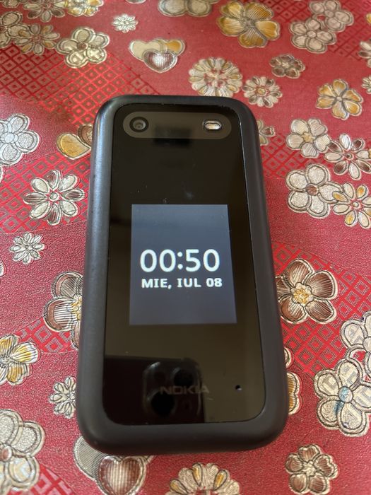 Nokia 2660 Flip excelent