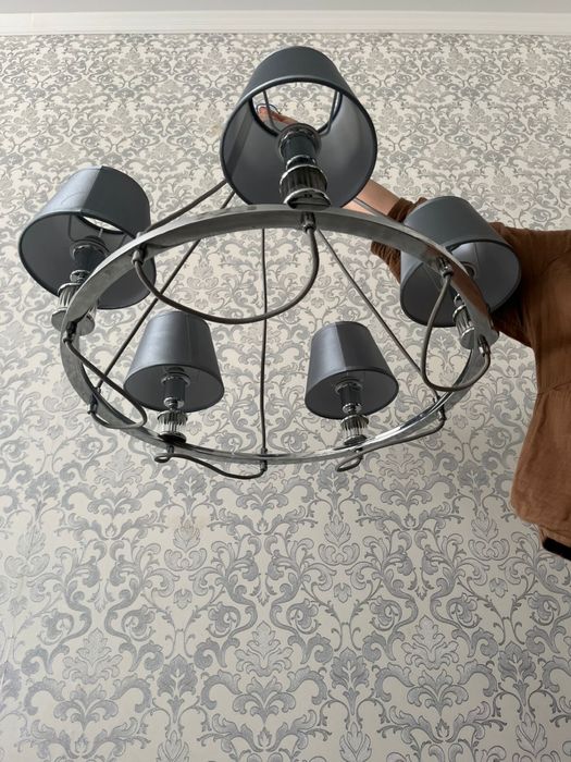 Люстру продам в отличном состоянии