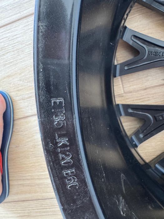 Vand Jante pe 18 noi, 5x120 8j/ ET35