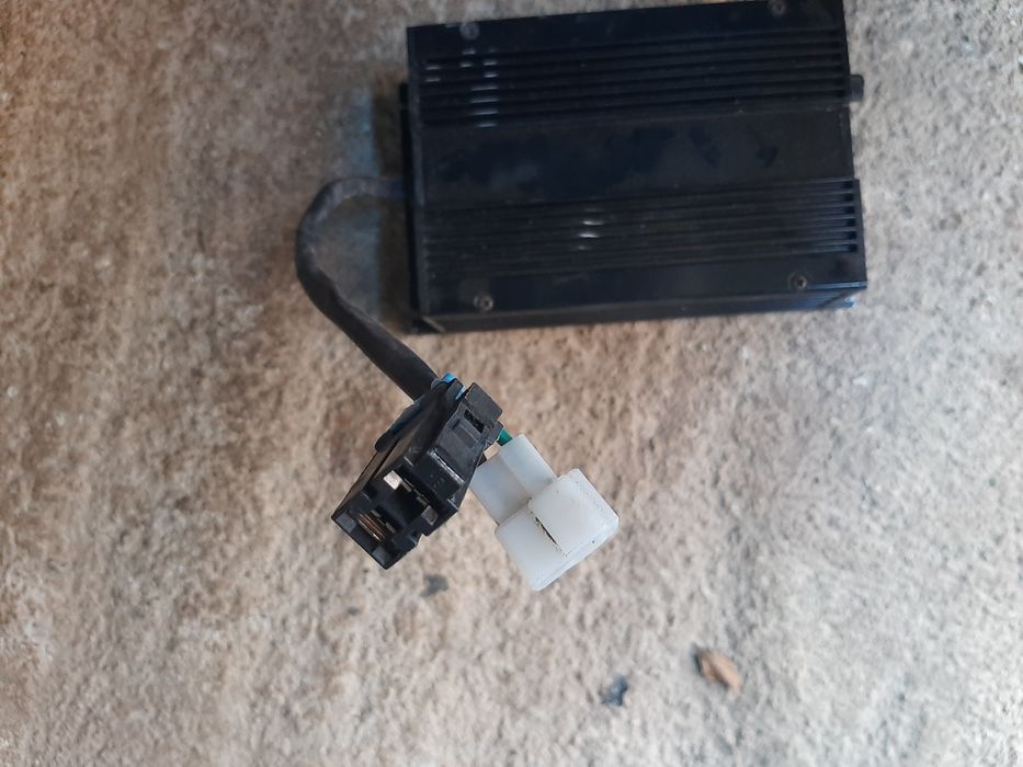 Vand Invertor ..  Se poate folosi si la panouri  solare