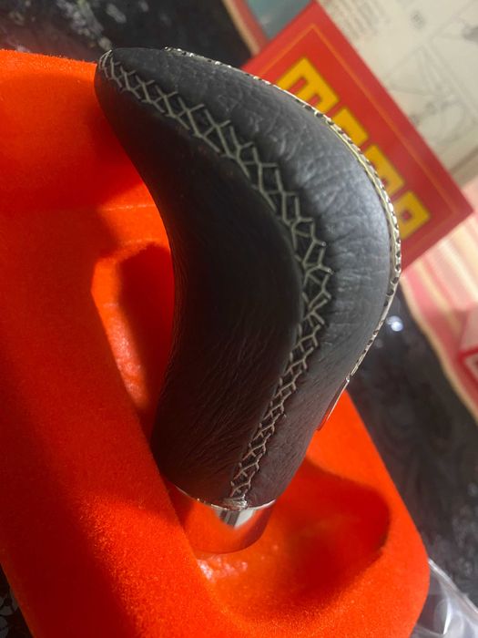 Спортни топки за скоростен лост МОМО, Италия