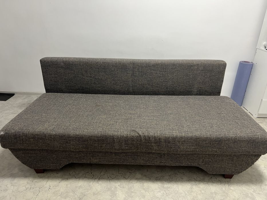 Диван, раскрывается