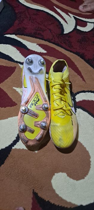 Nike AIRZOOM 5 marta kiyilgan razmeri 41  temir tishli