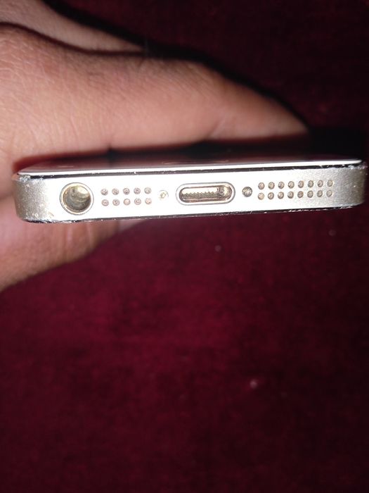 Ayfon 5s sotiladi aybi ikran almashtirish kerak