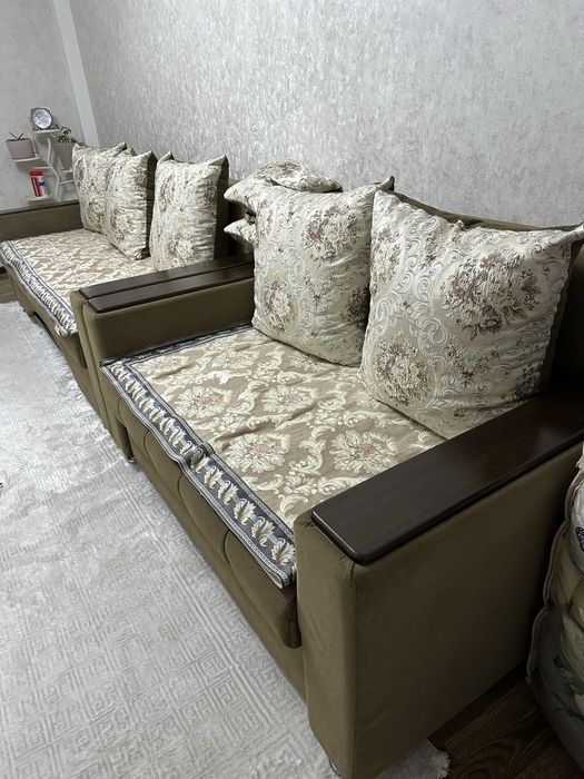Продам диван с софой.