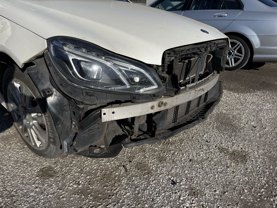 W212 Facelift  Греда / Фар / Кулер / Радиатор/ Очиларка