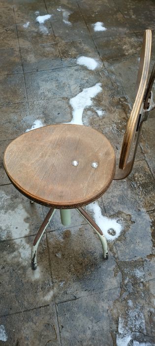 Четирикрако въртящо се столче