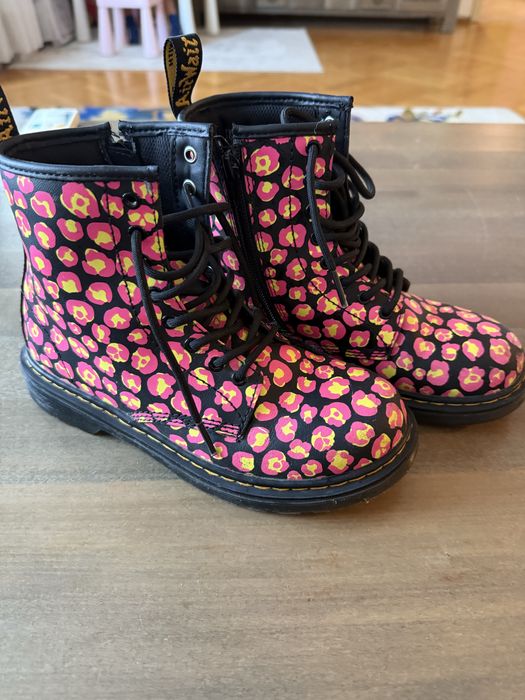 Детски Боти ест. кожа Dr. Martens