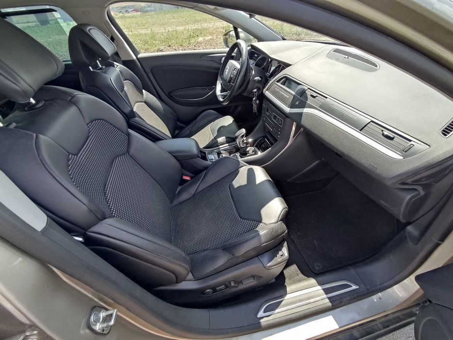 Citroen C5 Exclusive 2012 cu 56k km 1.6 turbo benzina automata