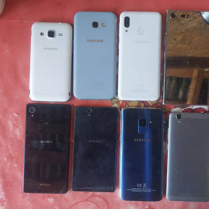 Telefoane defecte pentru piese 400lei  astăzi și mâine ofertă