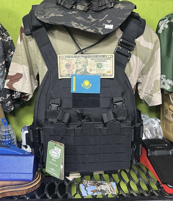Жилет разгрузка с подсумками