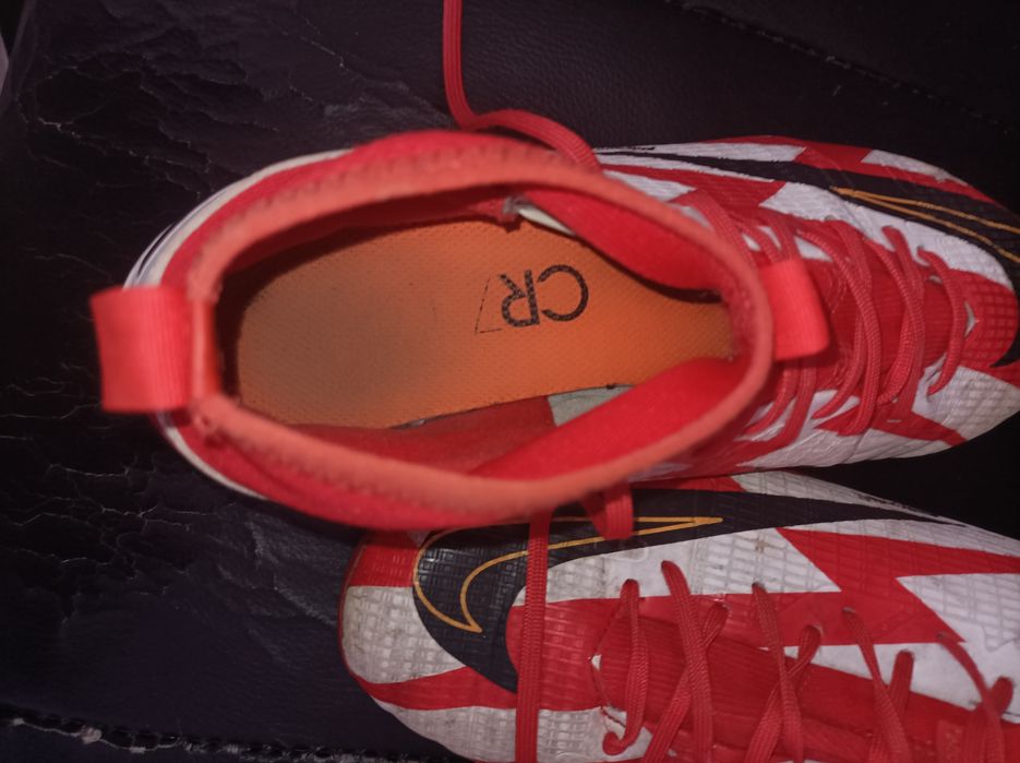 Футболни бутонки Nike CR7