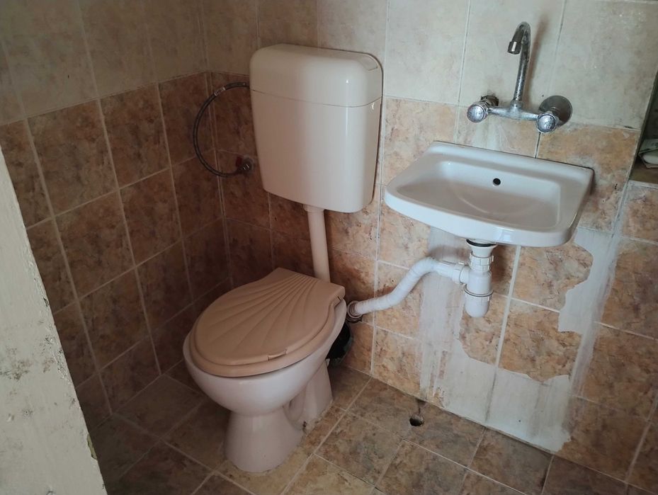 Продавам къща в село Попица