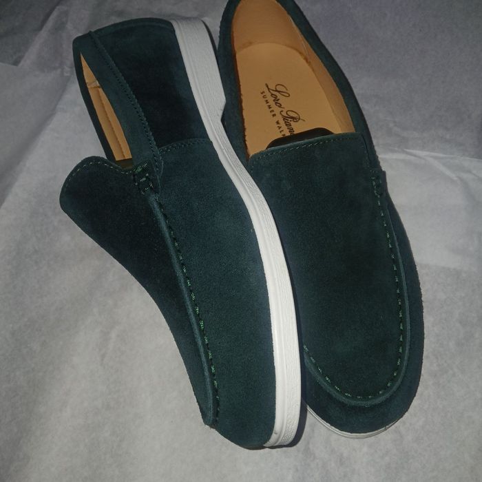 Erkaklar va yigitlar uchun oyoq kiyimlari. Обувь для мужчин и мальчико