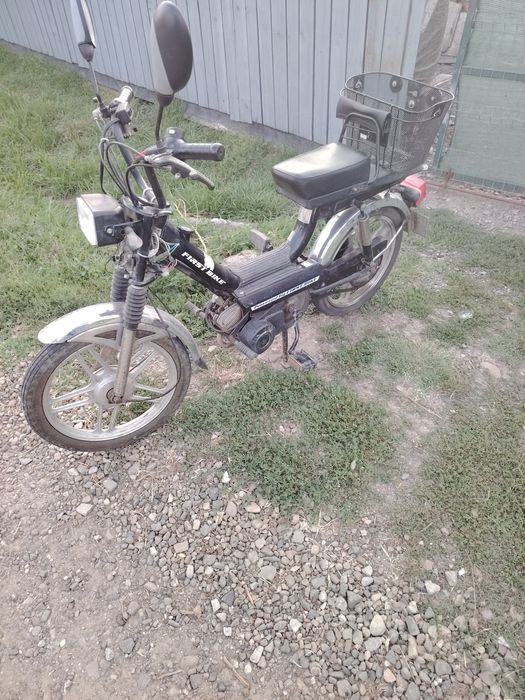 Vând schimb scuter electric și bicicleta cu pedale