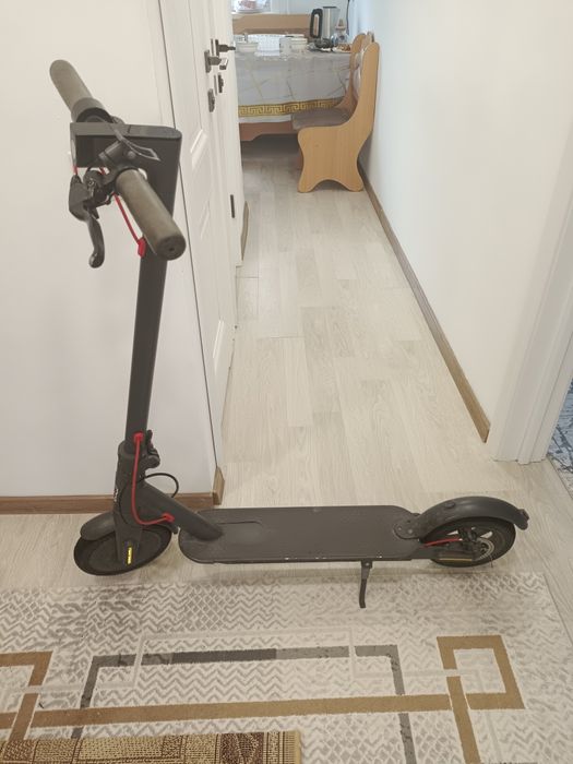 Продам самокат xiaomi