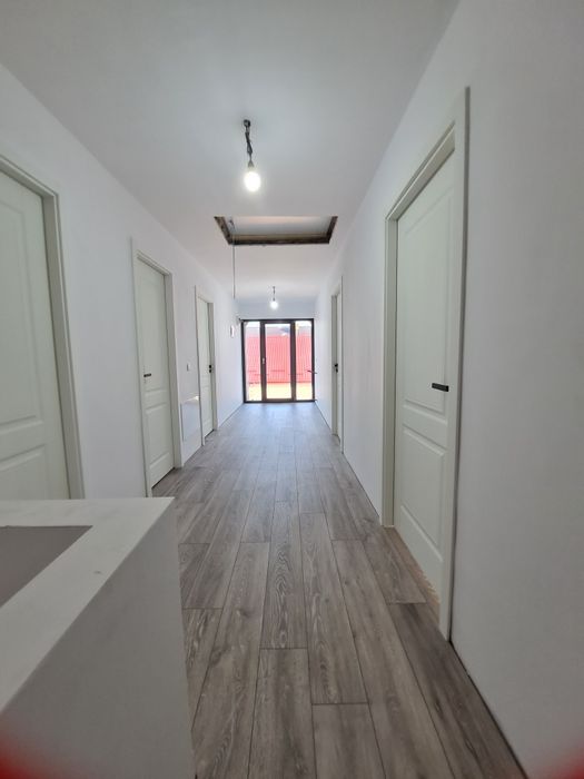 Vand casa subsol +parter+mansarda