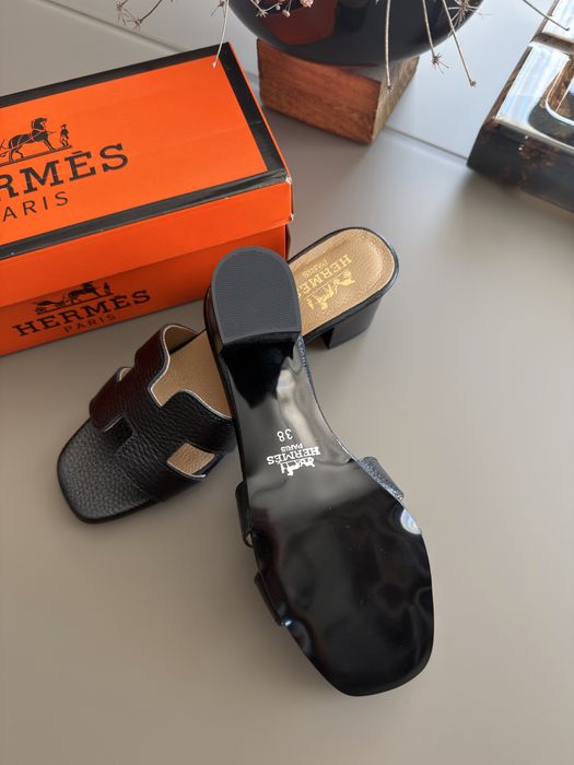 Чехли на ток Hermes естествена кожа