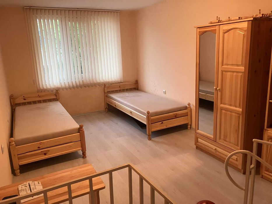 Дава се под наем Тристаен апартамент в Бургас, Възраждане - 120 кв.м за 663 € - Снимка #4