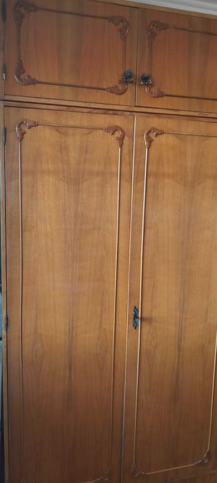 vand biblioteca sufragerie