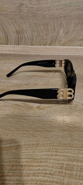 Очила на balenciaga