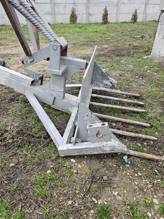 Vând încârcâtor Tiranti