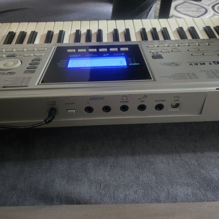 Синтезатор LP-6210C