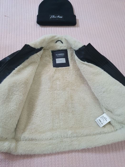 Стильная куртка на девочку.