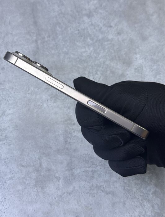 Срочно продам iPhone 16 Pro Gold