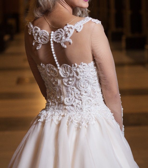 Rochie de mireasa deosebita marimea 36, ca noua
