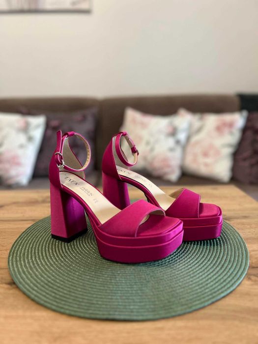 Сандали Tata Italia, №36 и обувки Casadei, №36,5