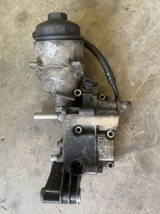 КОРПУС НА МАСЛЕН ФИЛТЪР  BMW 3.0i 231hp M54B30 E46,e39,e53e60 x5 330i