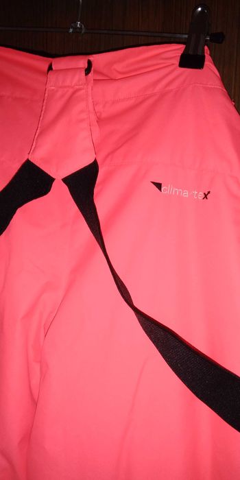 Roxy и Anzoni ски екип