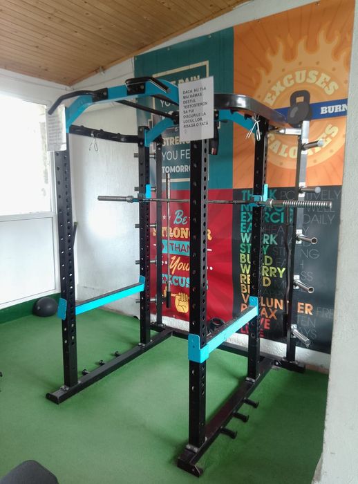 Aparate fitness triceps biceps trapez spate picioare