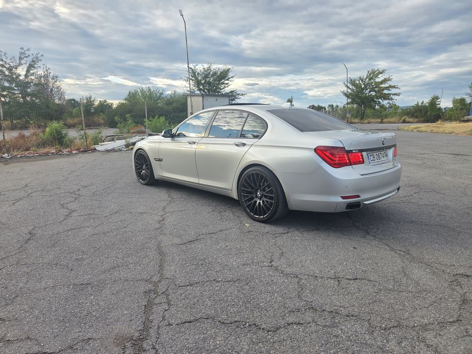 Bmw 740 x-drive/Keyless/Softclose/Distronic+/Carplay