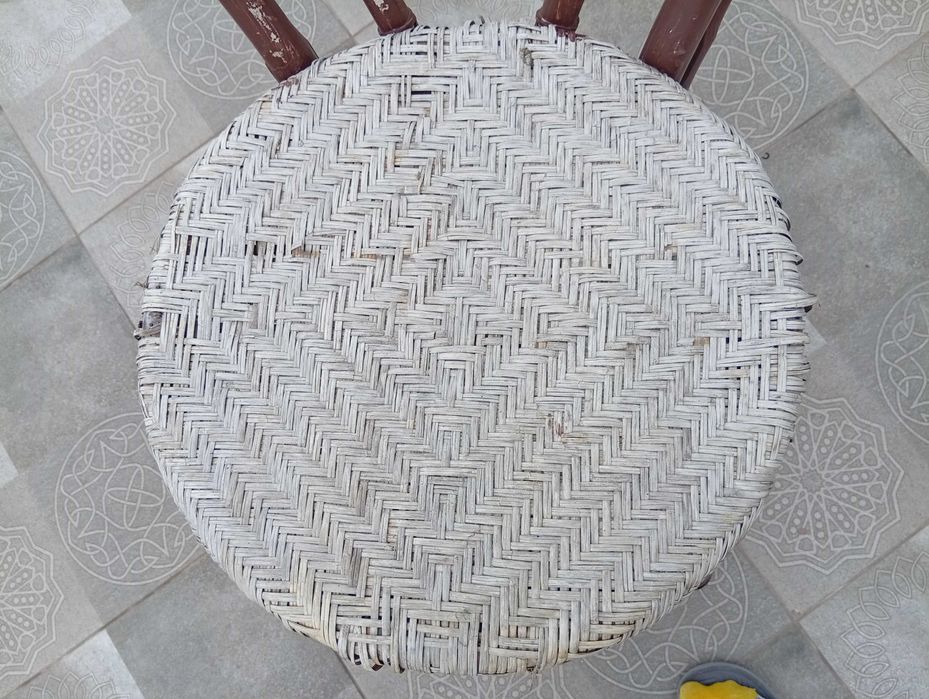 шест антични стола