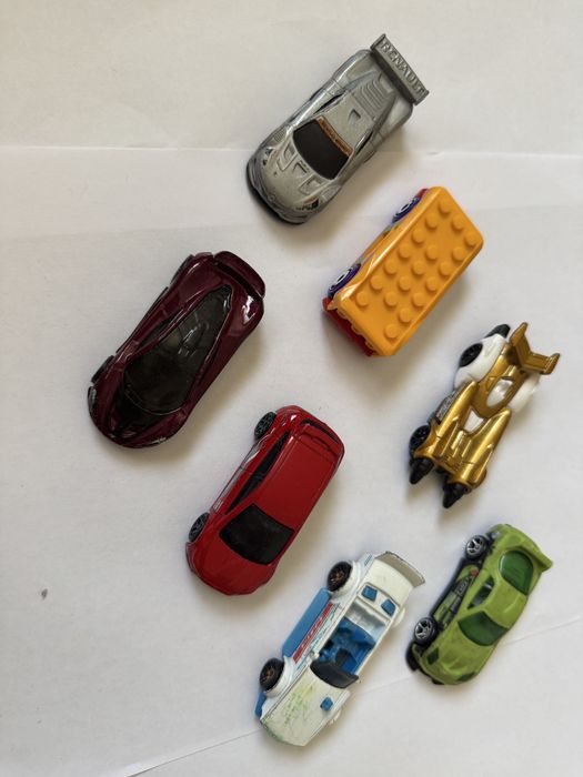 Машинки Hot wheels