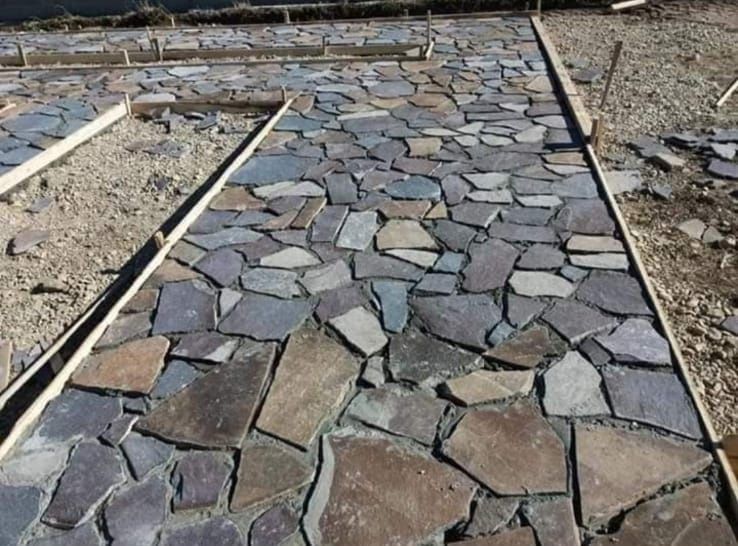 Vand și montez piatra naturala