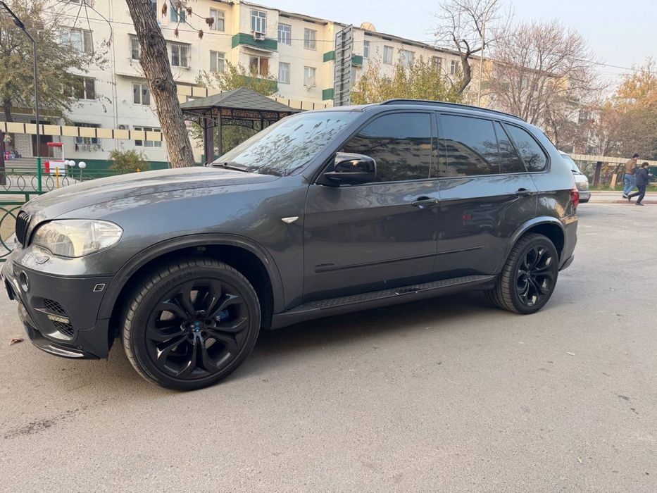 BMW X5 50i 2011yil