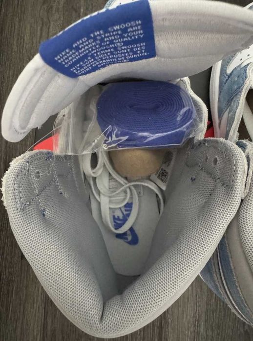 *ULTIMELE STOCURI* - Jordan 1 Hyper Royal - verificare colet