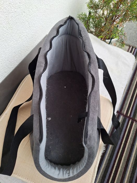 Транспортна чанта за малко куче