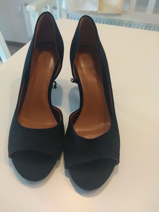 Pantofi decupați H&M