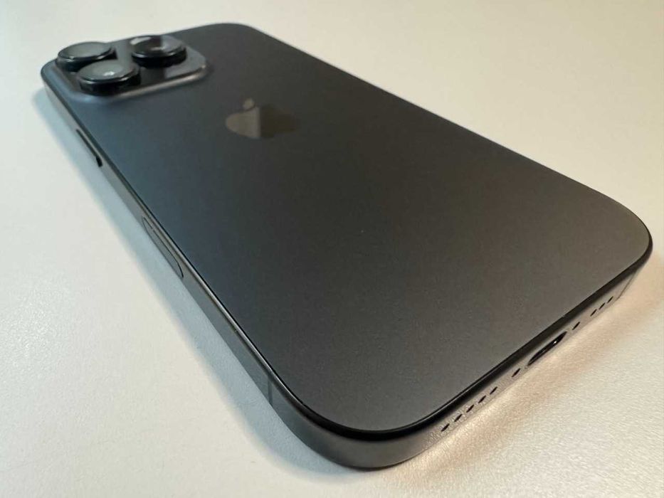  Apple / iPhone 16 Pro 1 Tb / Black / Acumulatorul 93%