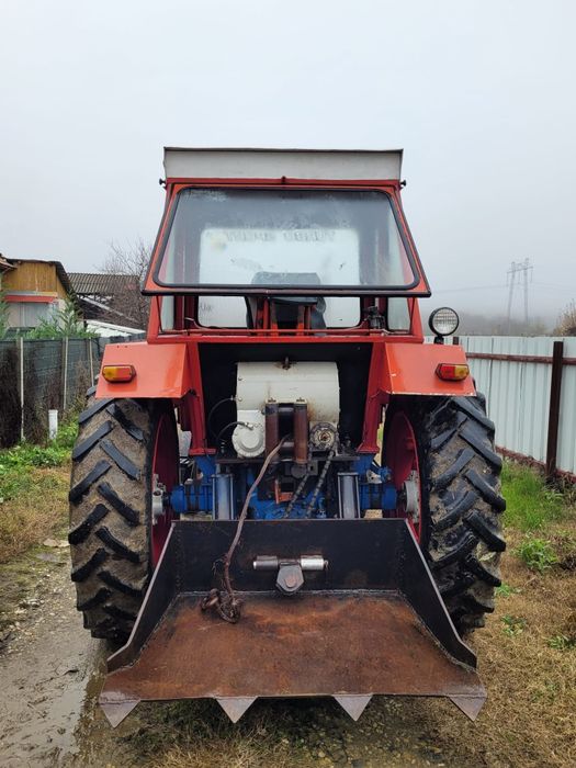 Tractor U650  cu troliu pe aer de vanzare